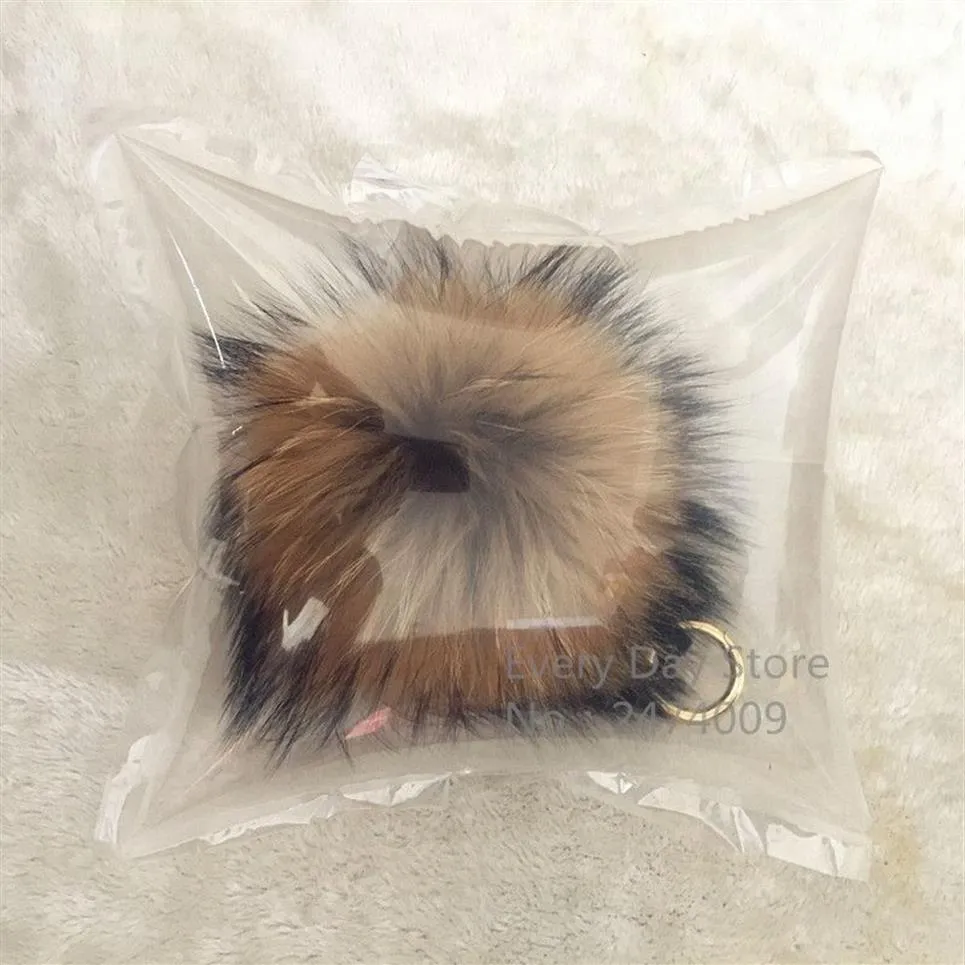 15cm Fluffy Raccoon Fur Ball Keychain Real Fur Key Chains Pompom Keychain Pompon Keyring Charm Women Bag Pendant300J