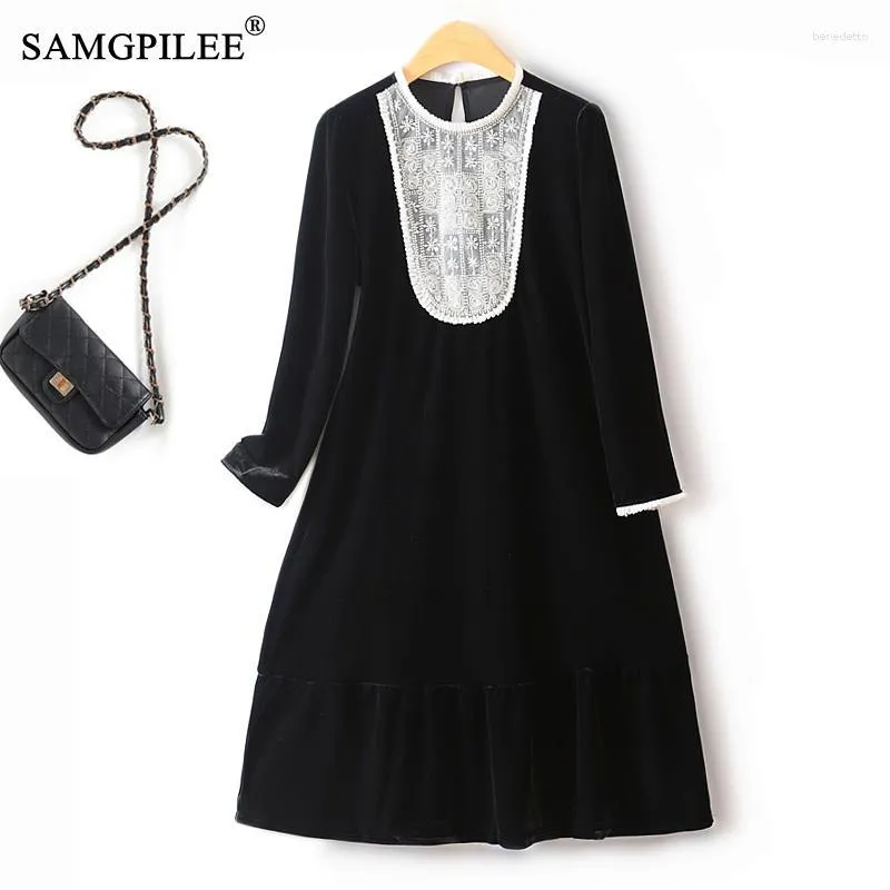 Casual Dresses Hepburn Style Elegant And Pretty Women's Velvet Beading Contrasting Color Pinch Pleated Autumn Winter Little Black Dress