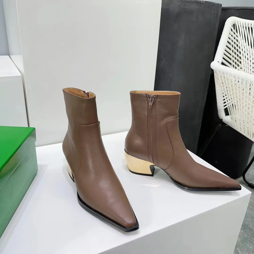 Stivali firmati di lusso da donna Stivali da lavoro in pelle di marca di alta qualità Punta quadrata Scarpe casual con tacco spesso Cerniera marrone laterale Stivali moda