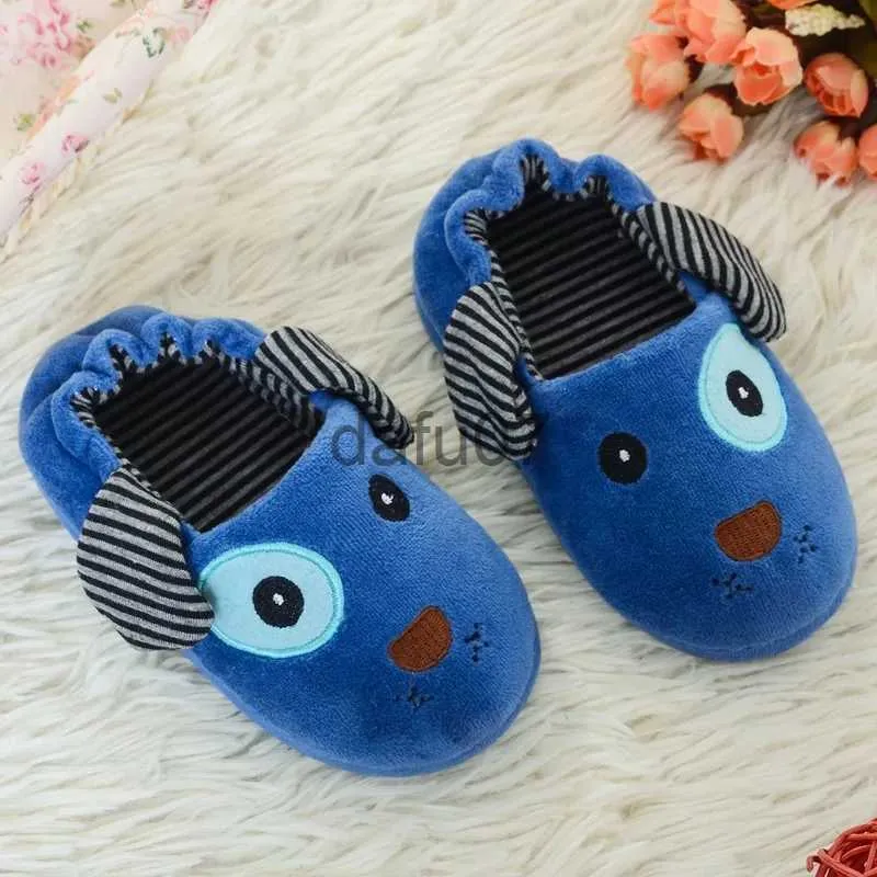 Slippers Nieuwe Peuter Jongen Slippers Binnen Winter Pluche Warm Kind Huis Schoeisel Cartoon Puppy 3D Hond Zachte rubberen zool Thuis Schoenen Babyartikelen x1011