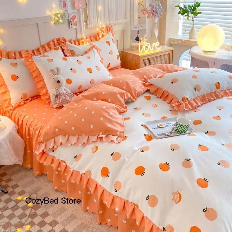 Ensembles de literie Cartoon Orange Set Princesse Ins Fleur Jupe de lit avec dentelle Filles Enfants Housse de couette pour la maison Chambre à coucher Décor