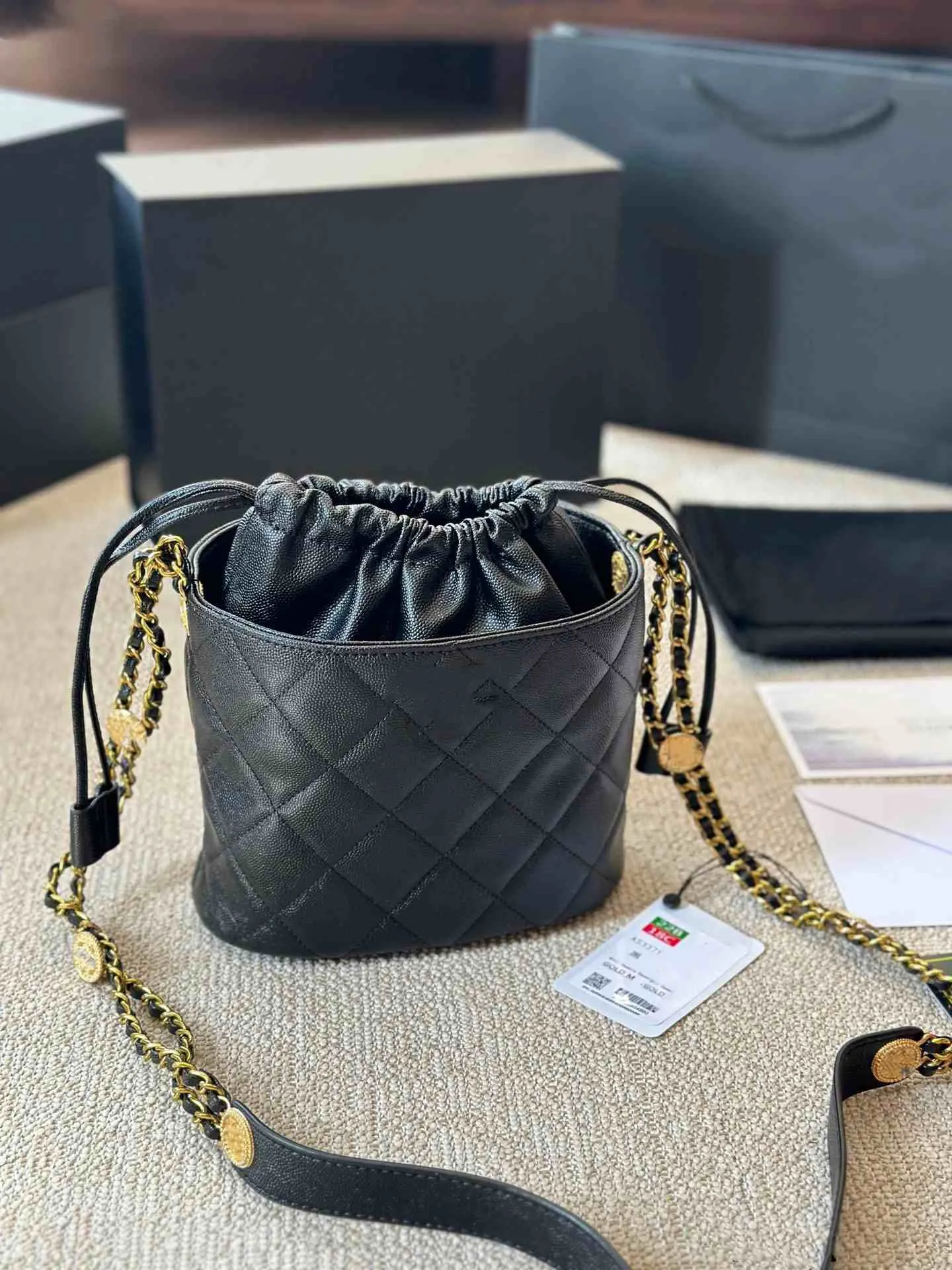 2023 Cowhide Designer Bucket Bag, Luxury Gold Coin Chain Crossbody Bag ...