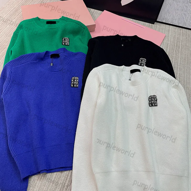 Maglione lavorato a maglia di design con lettera jacquard, semplice, casual, girocollo, maglione pullover, 4 colori