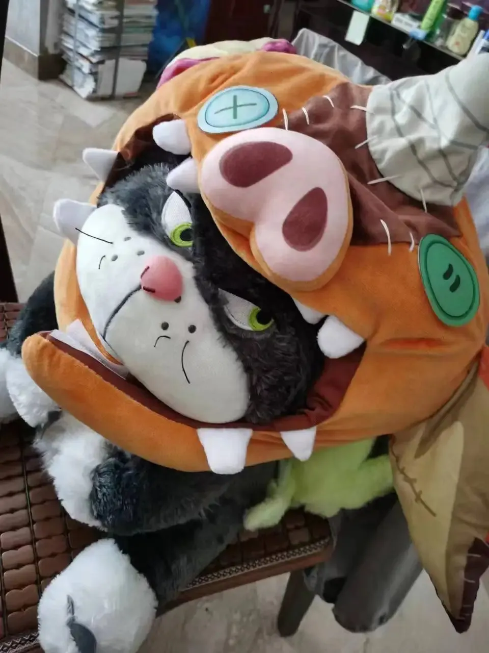 Cat Costumes Legender of Zeldas Sand Seal Hat Plush Toys Söt mjuk fylld tecknad skytte Propdockor för Cat Dog Pet Cosplay Dropship 231011