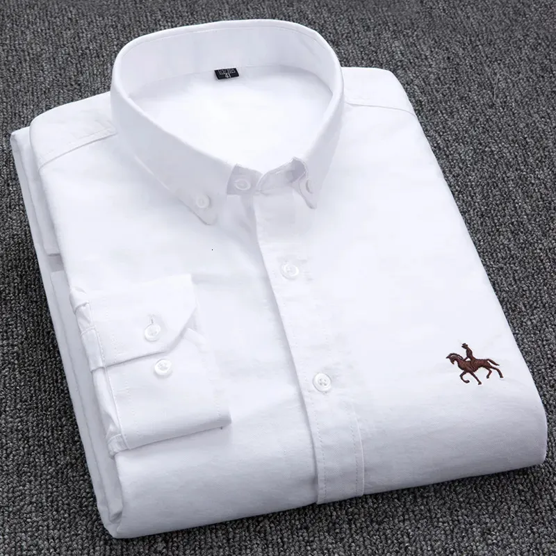 Mäns avslappnade skjortor 100% Cotton Oxford Shirt Men's Long Sleeve Brodered Horse Casual Without Pocket Solid Yellow Dress Shirt Men Plus Size S-6XL 231011