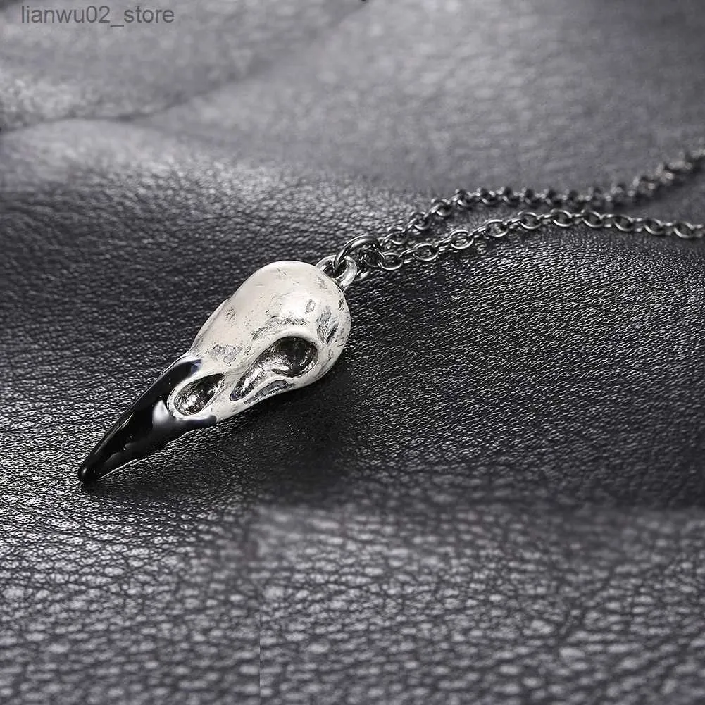 Autres accessoires de mode INS European et American Punk Fashion Luxury Crow Skull Pendant Animal Bone Y2k Party Halloween Jewelry Collier Q231011