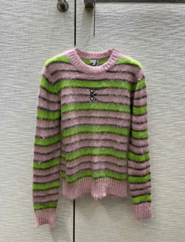 2023 Autumn/Winter New Pink Green Stripe Sweater Embroidery Logo Contrast Round Neck Knit Slim Fit Show Slender Temperament Versatile Top Designer Pullover