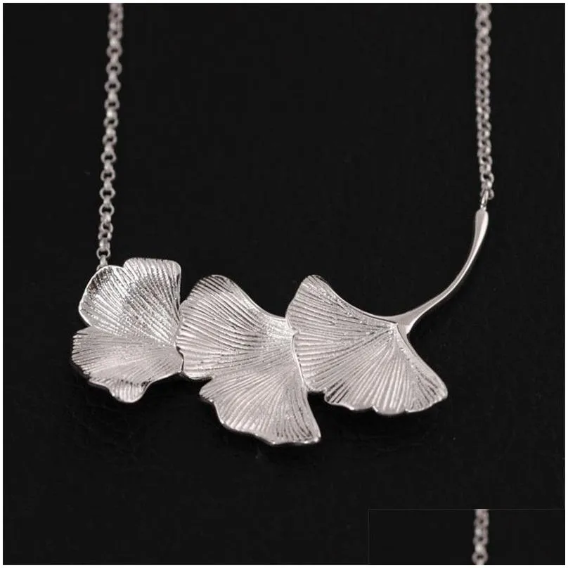 Andere authentische 925 Sterling Silber dreiteilige Blatt-Anhänger-Halsketten für Frauen Einfacher Retro-Edelschmuck Windblätter-Halskettenschmuck Dh6Cr