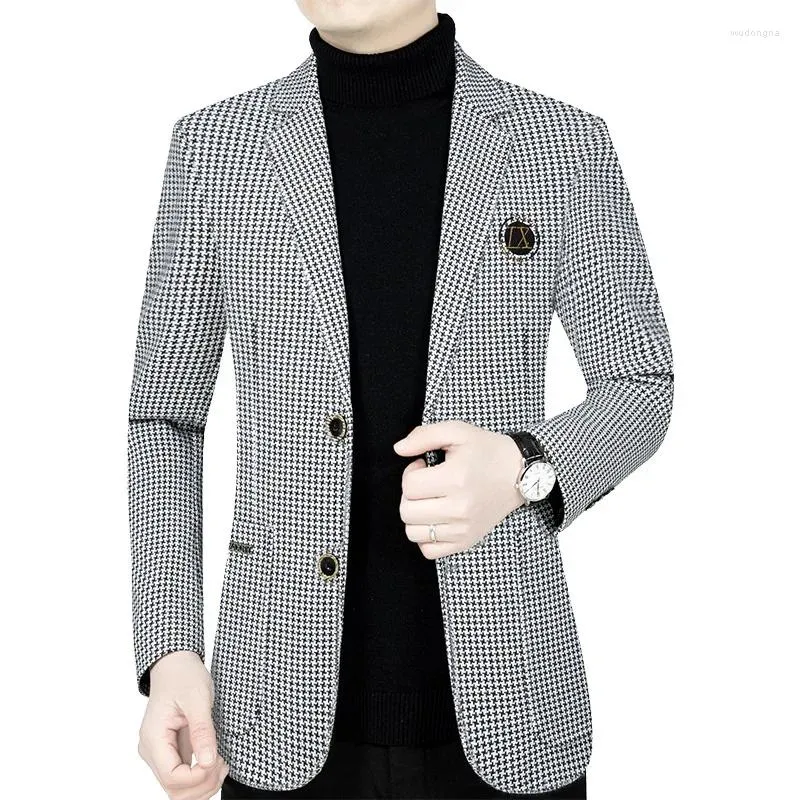 Mäns kostymer 2023 Spring Suit Coat Pappas affärer Casual Middle Aged Top Clothes and Autumn Season Mens Blazer beskuren