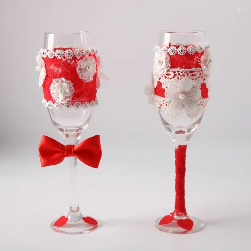 Favor de fiesta 1 par / lote Cristal de encaje rojo Boda Ducha nupcial Regalo Champán Tostado Gafas Set Bowknot Copa de vino