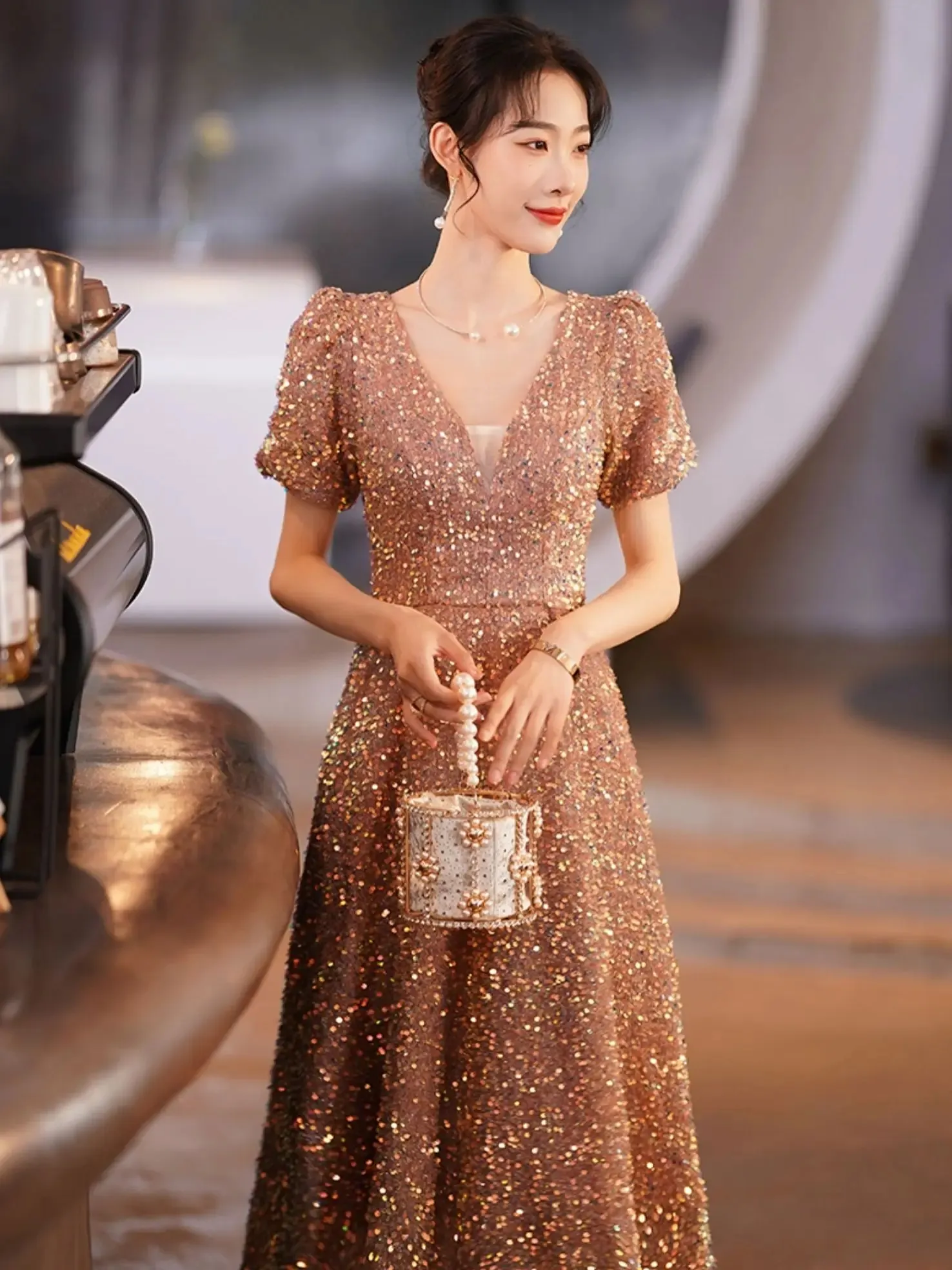 Elegant Long Evening Dresses V Neck Glitter Sequined with Short Sleeves A Line Tea Length Party Gowns for Women