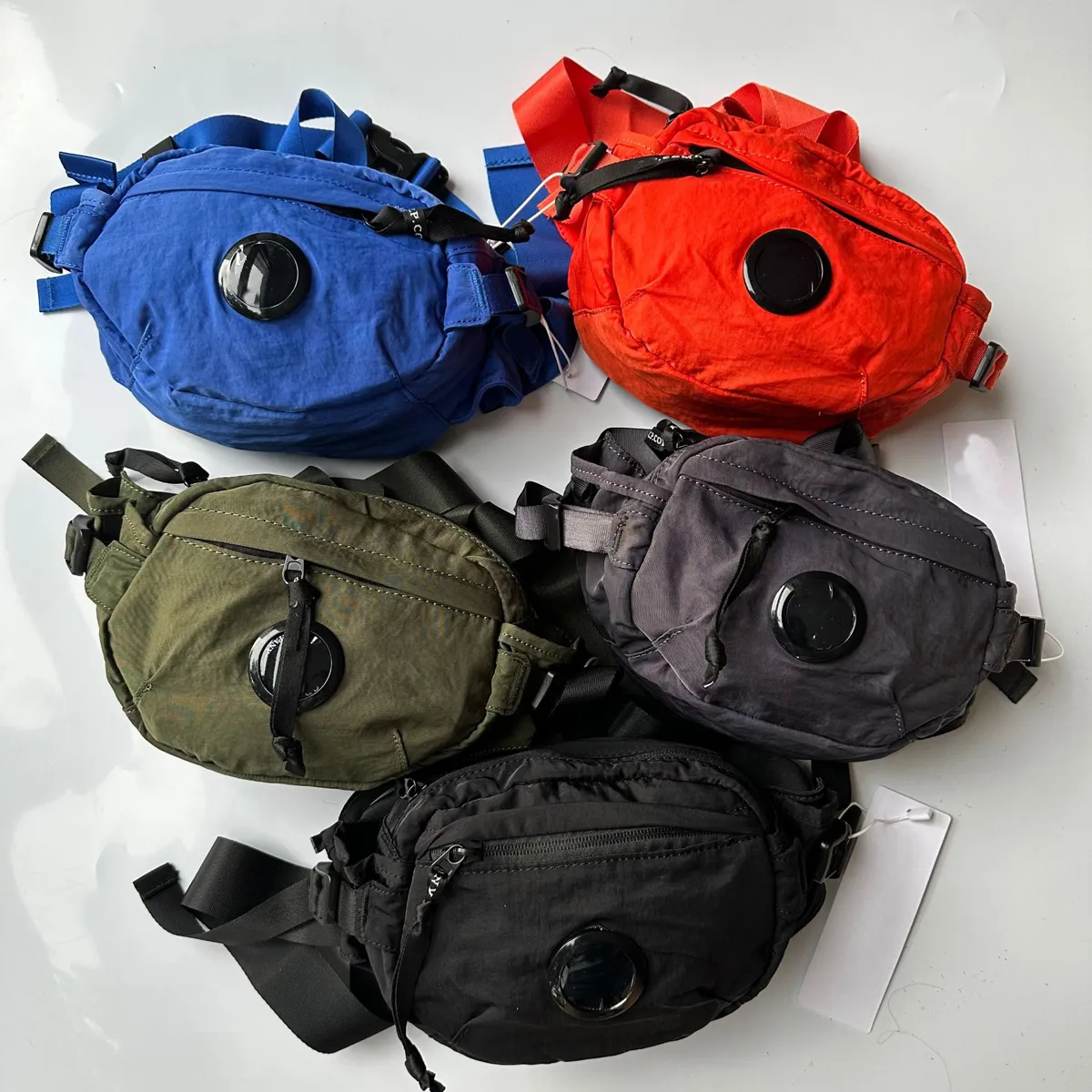Taktiska ryggsäckar för män kvinnor nylon modeglasögon plånböcker 20-15-6,5 cm bröstväskor crossbody väska gåva