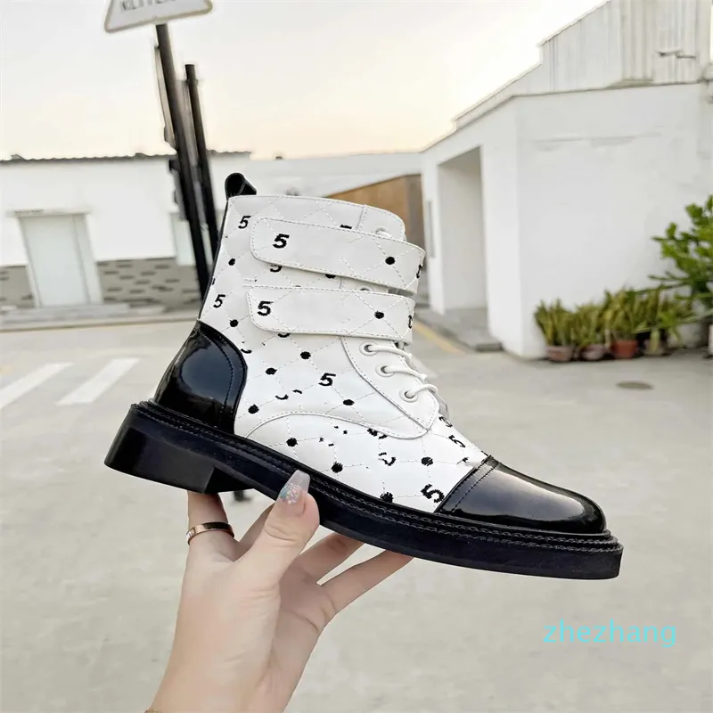 2023有名なデザイナーブランドシューズカウハイドブーツ汎用性のある女性の靴