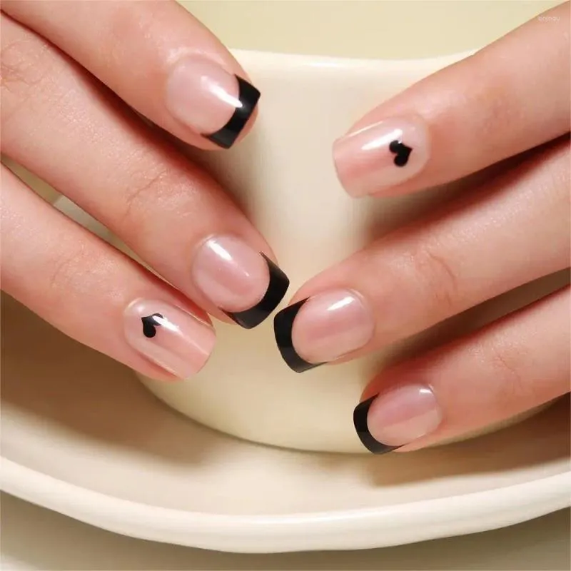 Falska naglar Kort runda löstagbara franska tulpan nagel tips fullt omslag svart kärlek hjärta falskt för DIY
