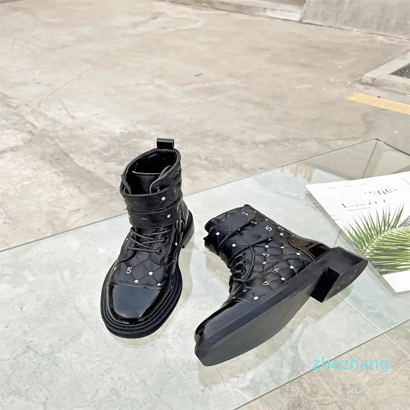 Berömda designers Design Brand Shoes Cowhide Boots Versatile Women's Shoes All Leather Inside and Outside high-end gjuten yttersula