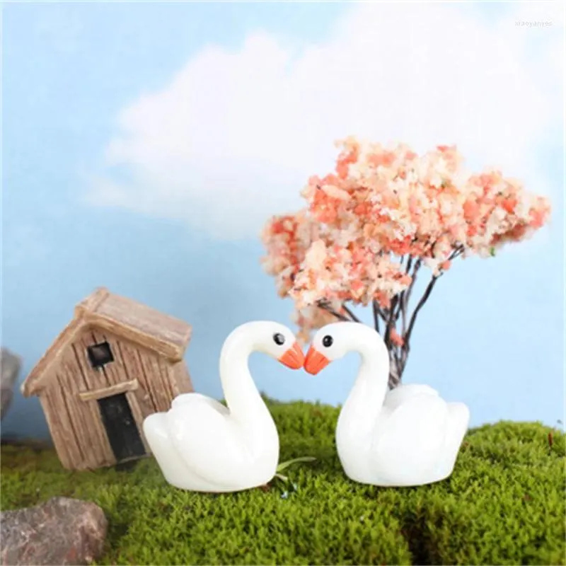 Decorative Figurines 3D Pretty White Swan Angel Resin Mini Artificial For Home Office Desk Decor DIY