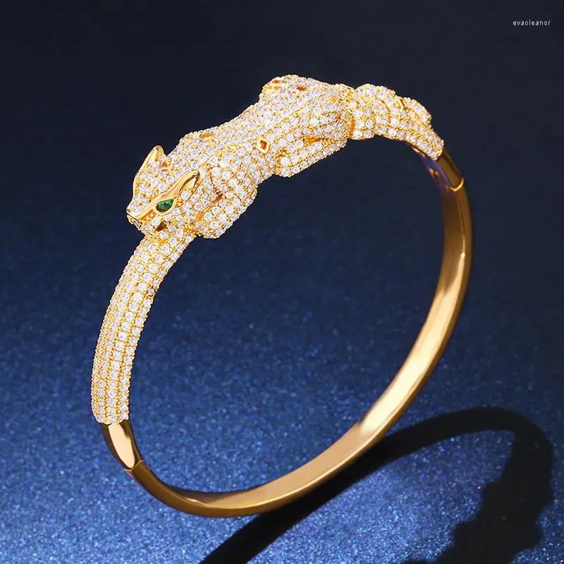 BANGLE أعلى جودة الموضة اتجاه Micro Pave Zircon Zircon Creative Cheetah Sightaggeration Women Bracelet Fine Party Gorgeous Jewelry