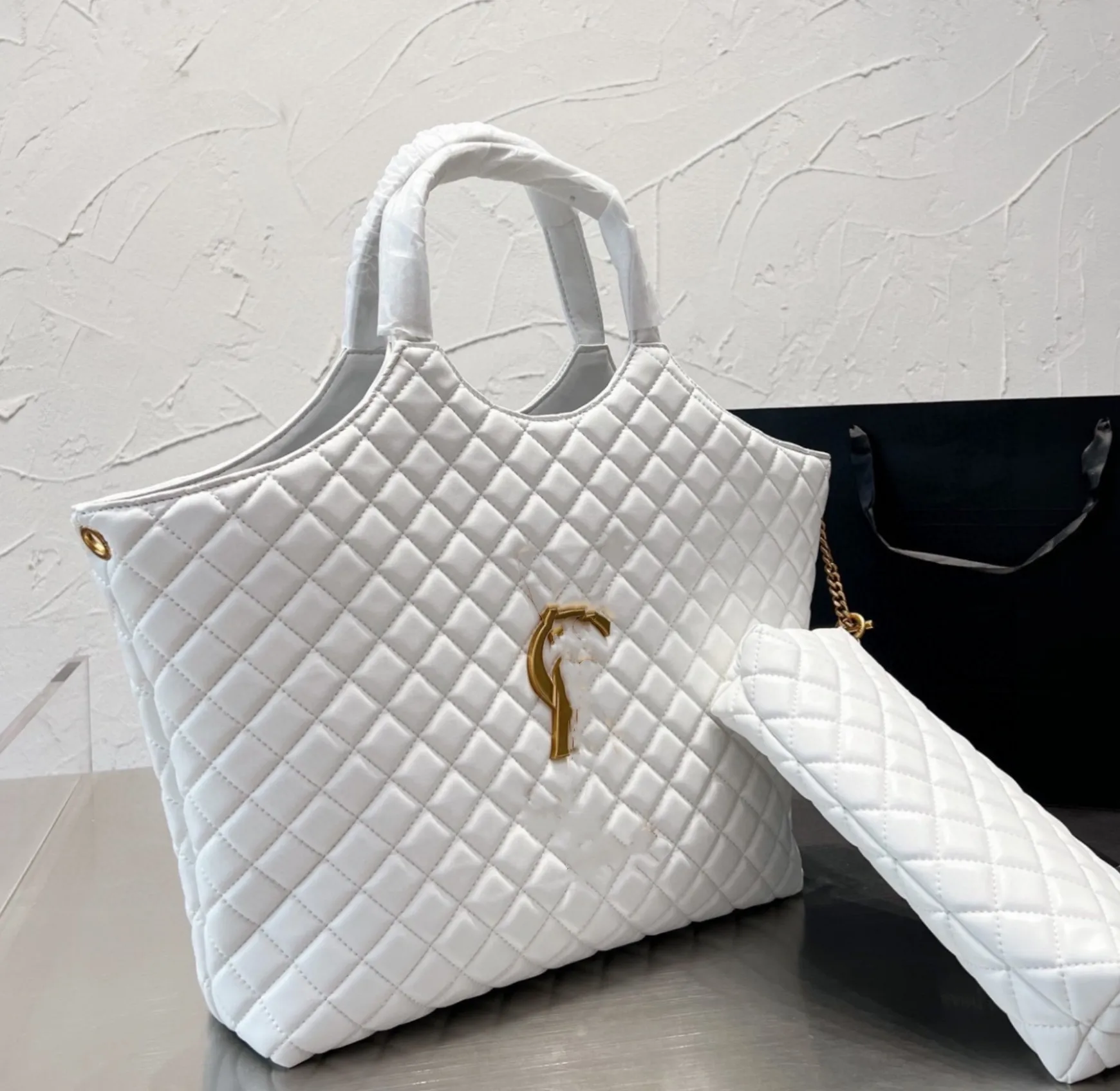 Sac fourre-tout Designer Femmes Sac à bandoulière Sac à main matelassé en cuir véritable Sacs à provisions Chaîne latérale de haute qualité Grande capacité Totes Matériel Big Gold Silver L6