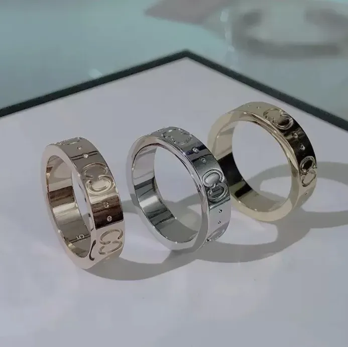 Ontwerpers Mode Ringen Mode Mannen Vrouwen Titanium Staal Gegraveerde Letter Patroon Liefhebbers Sieraden Smalle Ring Maat 5-11