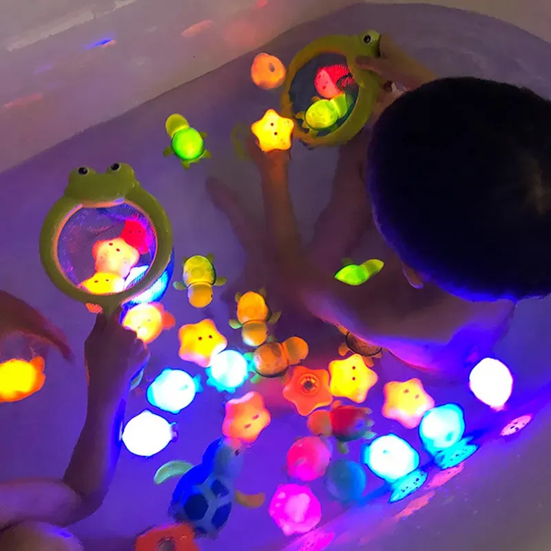 Zabawki do kąpieli dla niemowląt urocze indukcyjne świetliste zwierzęce zabawki do kąpieli kolorowe kolorowe oświetlenie LED zabawki wodoodporne dla małych dzieci dla dzieci prezent 231012