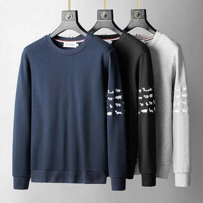 FOG embroidered four-bar stripe long-sleeved men's and women's fashion zoo pullover sweater pure cotton casual fashion brand