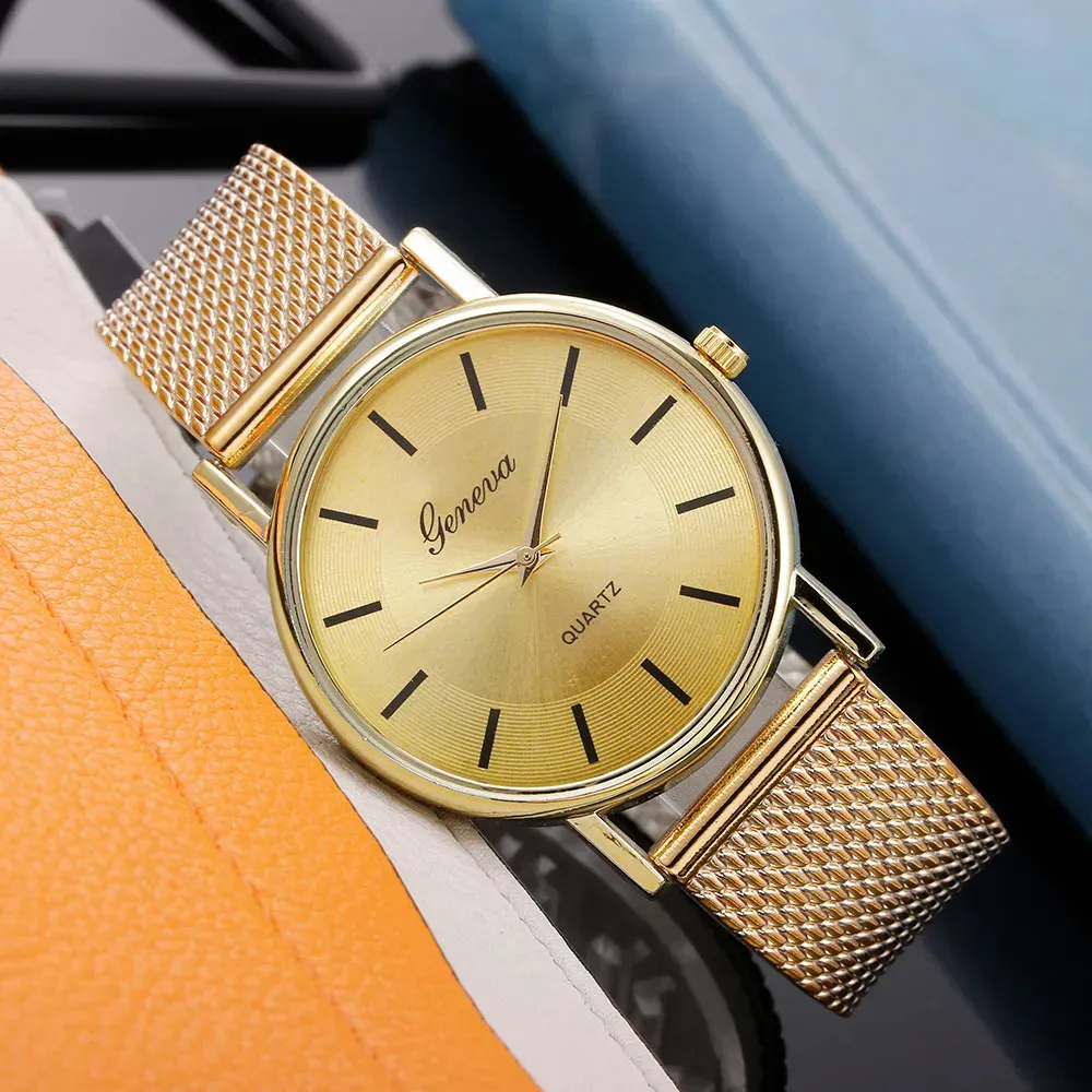 Otro reloj Reloj de moda Ginebra Diseñador Damas Marca de lujo Diamante Cuarzo Pulsera de oro para 231012