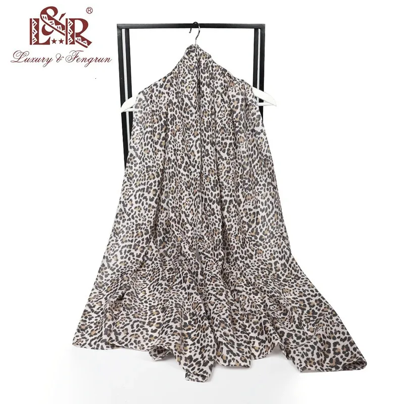 Scarves Women Short Sarongs Swimsuit Leopard Coverups Beach Sex Bikini Wrap Sheer Skirt Chiffon Scarf Cover Ups for Swimwear 231012