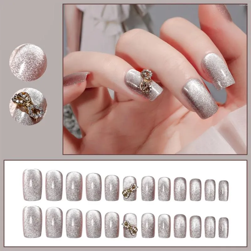 Unghie finte Punte per unghie ballerina Mezza copertura Nail art trasparente Cat Eye Mano da indossare Pezzo per manicure con timbro con patch di diamanti