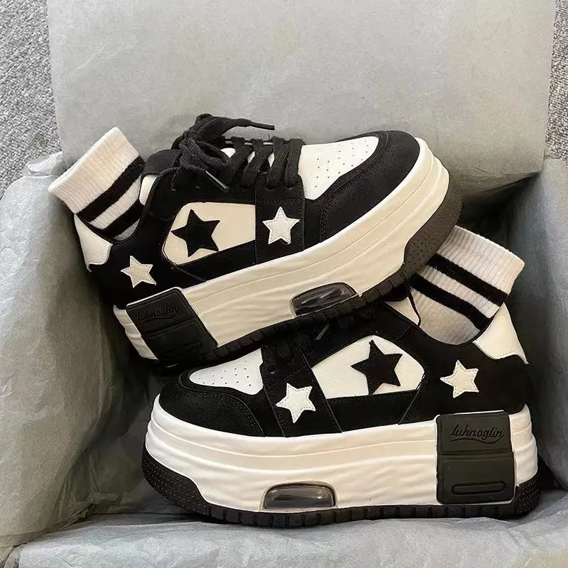 Sukienka buty y2k Korean Women Kawaii Star Black White Sports Sneakers Atletyczne mokasyny Platforma Platforma tenisowa buta grube, grube obcasy 231011