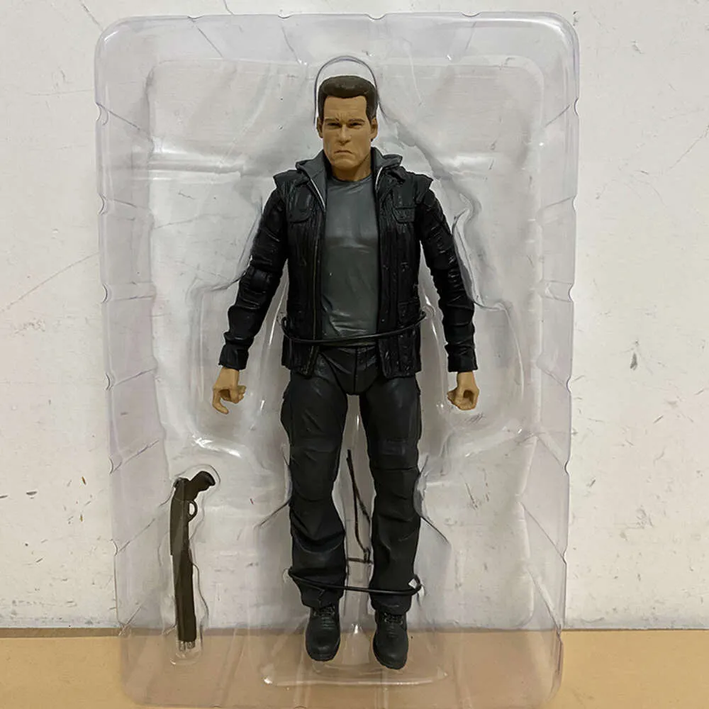 NECAフィギュアターミネーターSchwarzeneggerアクションフィギュア、T