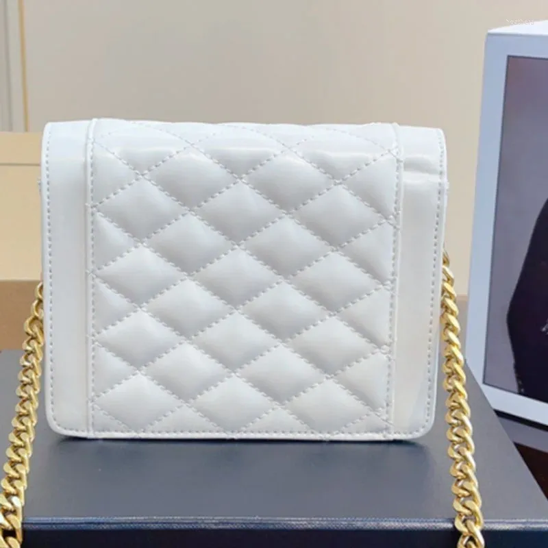 Kedjor L18 Luxury Bag High Quality Classic Fashion äkta läder Messenger Quiltade hink många stilar