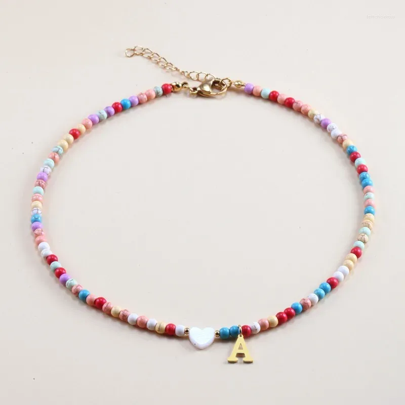 Collier ras du cou en perles colorées, accessoires Boho, pendentif avec lettre initiale en acier inoxydable, bijoux à la mode en forme de cœur et de coquillage
