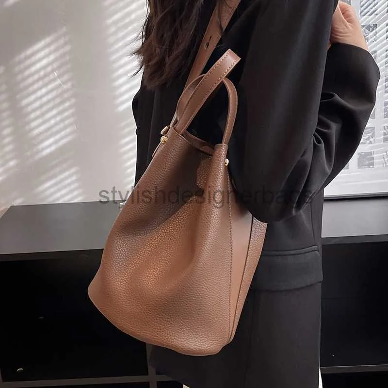 حقيبة تصميم الجسم المتقاطع مع سعة كبيرة 2023 جديدة لرقاس الخريف كروسة محمولة bagstylishdesignerbags