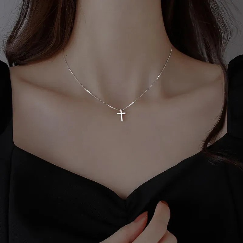 Pendanthalsband Trenden 925 Sterling Silver Cross Pendants Halsband för Menwomen Vintage Gothic Cross Necklace Chain Jewelry Gift 231013