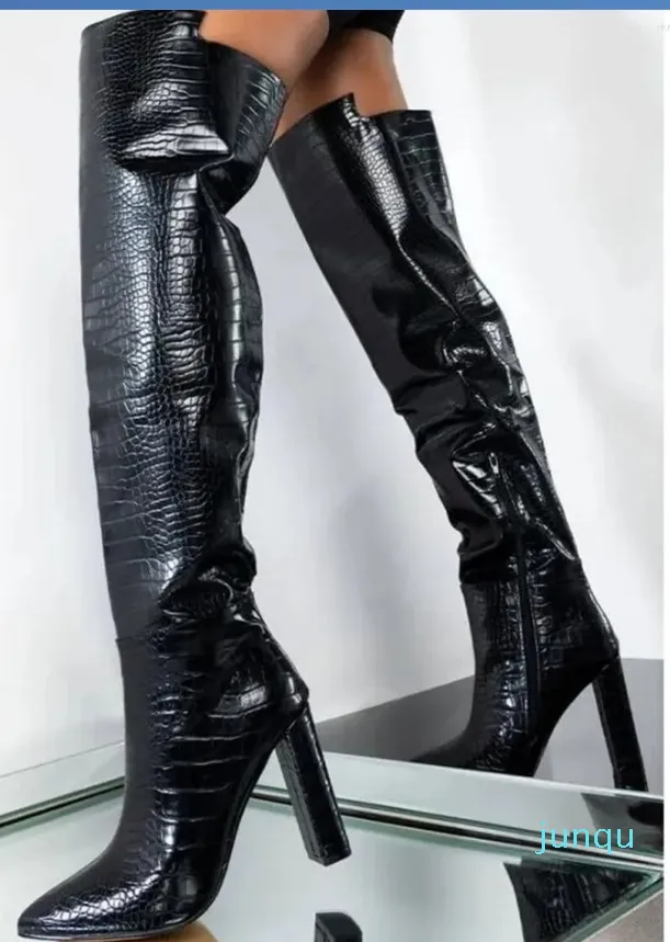Schwarzes Leder über dem Knie, sexy spitze Zehen, Steinmuster, Runway-Kleid für Damen, quadratisch, Winter