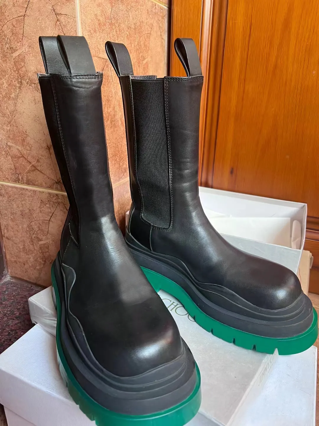 Botas femininas mais recentes de couro cristal ao ar livre Martin tornozelo moda botas de plataforma antiderrapante