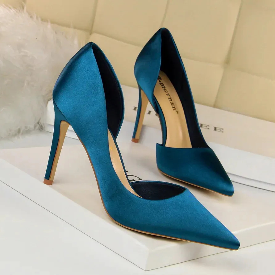 Dress Shoes Women Fetish 9.5cm High Heels Royal Blue Pumps Stiletto Lady Escarpins Silk Wedding Bridal Party Event Elegant Fashion 231013