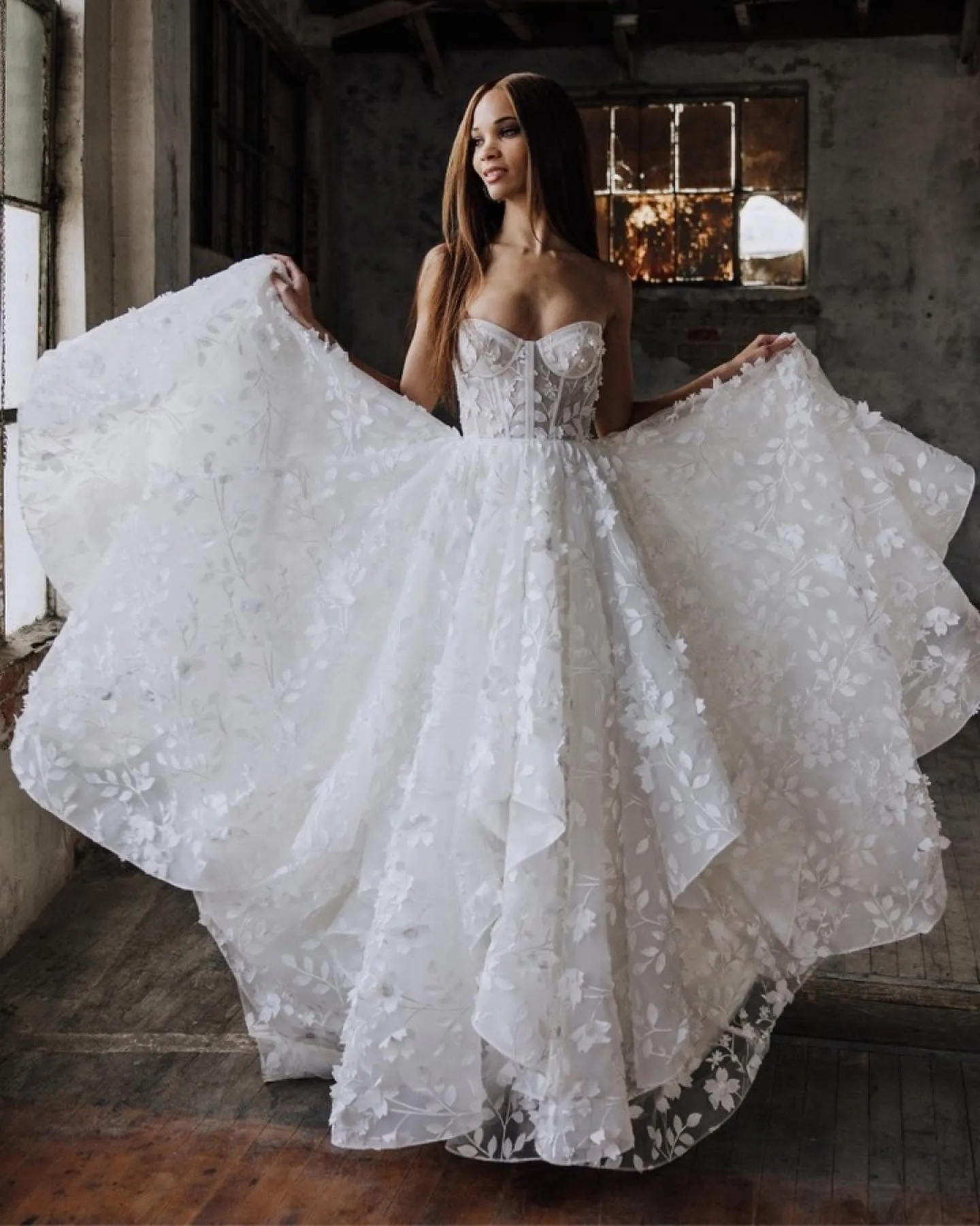 3D Floral Wedding Dress 2024 Ruffles Lace Skirt Ballgown Sweetheart Corset Bridal Gown for Brides Lace-Up Back Long Court Train