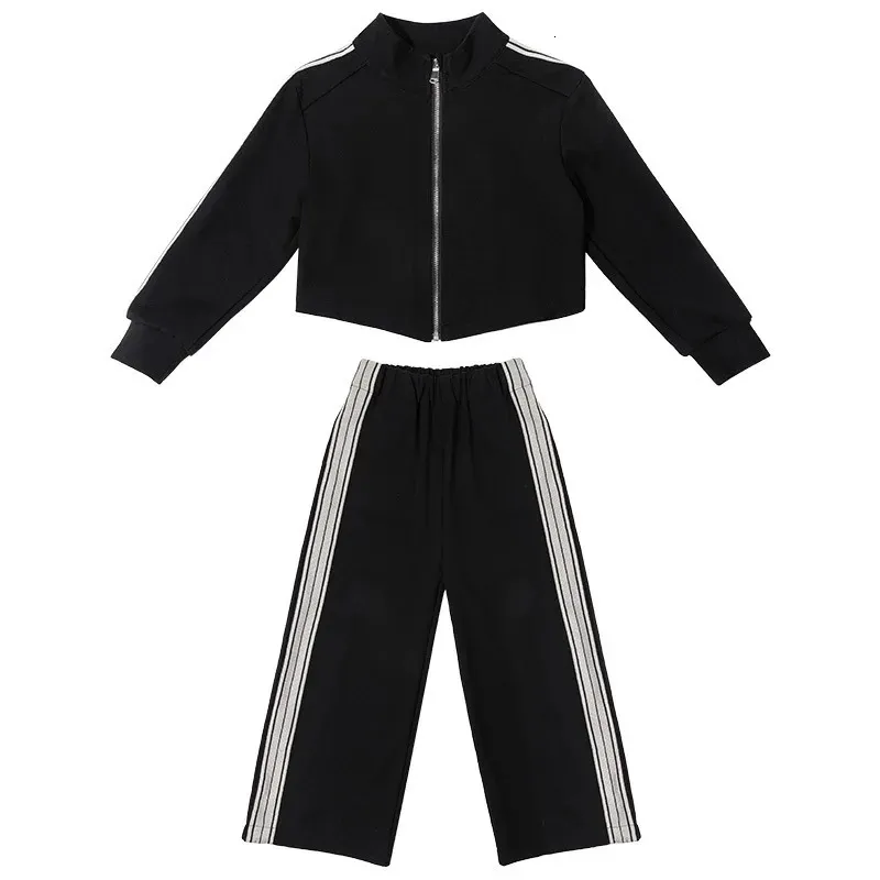 Zestawy odzieży jesienne Zima dziewczyny Zestawy Ubrania Ubrania niemowląt Baseball Mundur Side Stripe Cardigan Jackets Top and Spods Suit Kid Outfits 231013