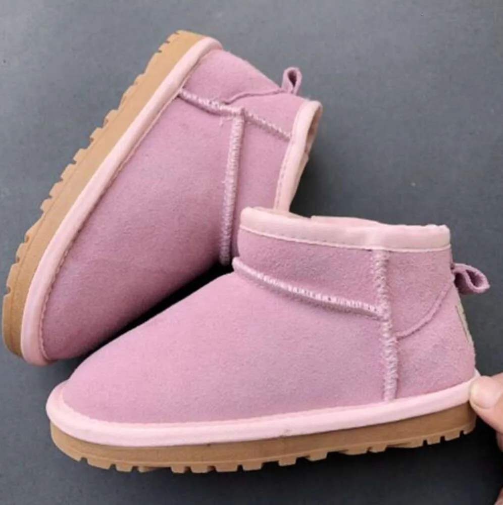 Marca Bambini Ragazze Mini stivali da neve Inverno caldo bambino WGG Ragazzi Bambini Scarpe peluche per bambini taglia EU21-35 19