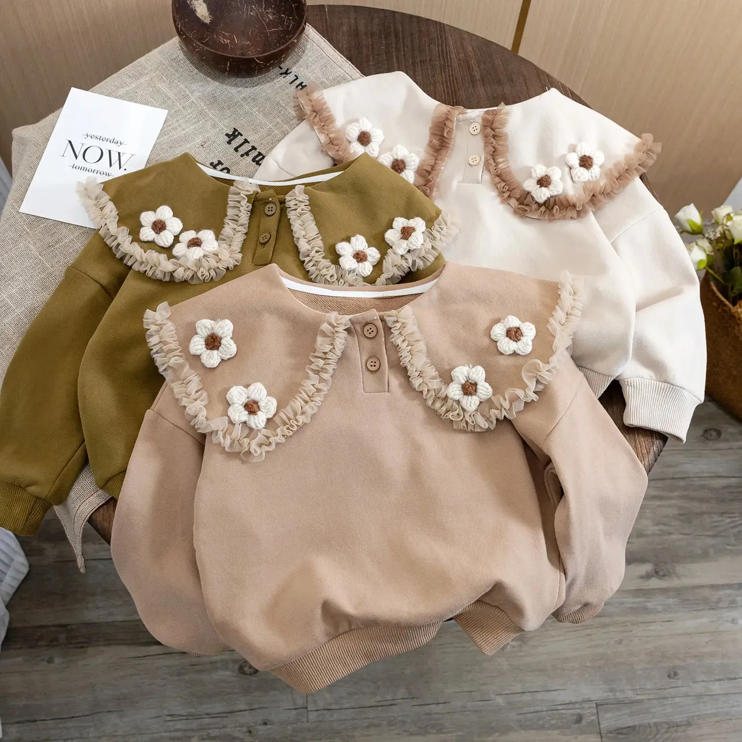 Cardigan Baby Girls Spring Autumn Clothing Fashion3D Flowers Lace Collar Birthday Princess Sweaters Kids Children Clothes Jackets 231013