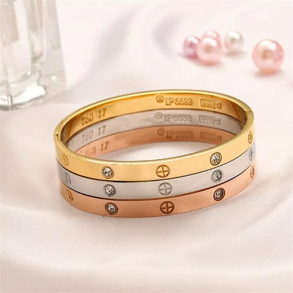 Bracelet Designer Bracelets Bracelet de luxe Bracelet en or 18 carats Femmes Lettre Bijoux Plaqué Bracelet en acier inoxydable Manchette Mode Acc334n