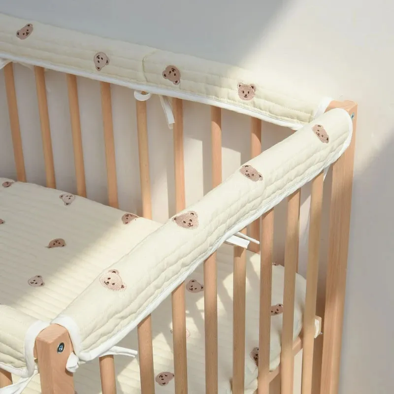 Conjuntos de cama Bear Padrão Algodão Bebê Berço Anticollision Strip Cover Edge Bumper Soft Forro 231013