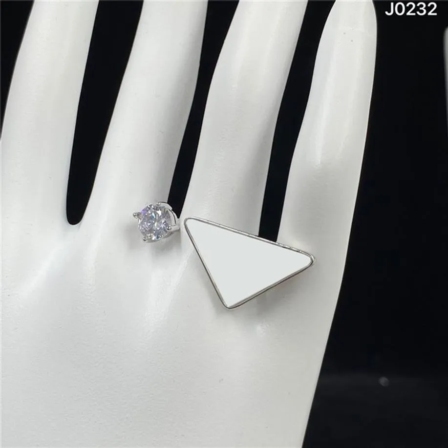 Шикарное металлическое треугольное кольцо с бриллиантом, женские кольца с кристаллами и буквами, открытое кольцо со стразами для вечеринки, свидания, с подарочной коробкой281n
