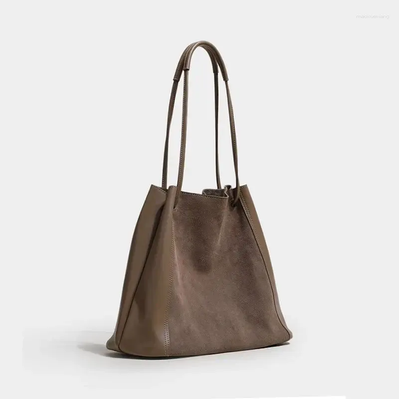 Bolso tipo cubo de cuero esmerilado de alto sentido, bolso de moda para viajeros con temperamento para mujer