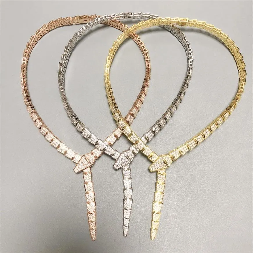 Collezione di designer Stile Cena Girocollo Collana Girocollo Impostazioni Pieno di diamanti Placcato in oro Colore Serpente Serpente Serpente Wi2553