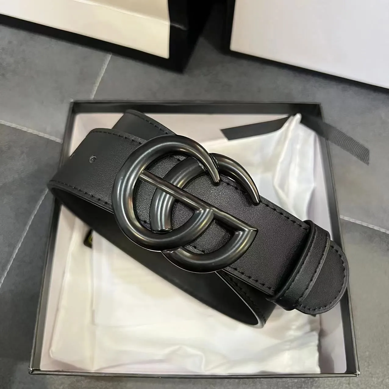 Designer Unisex Belt With Luxury Pin Buckle In Classic Designer Unisex Belt With Luxury Pin Buckle In Classic