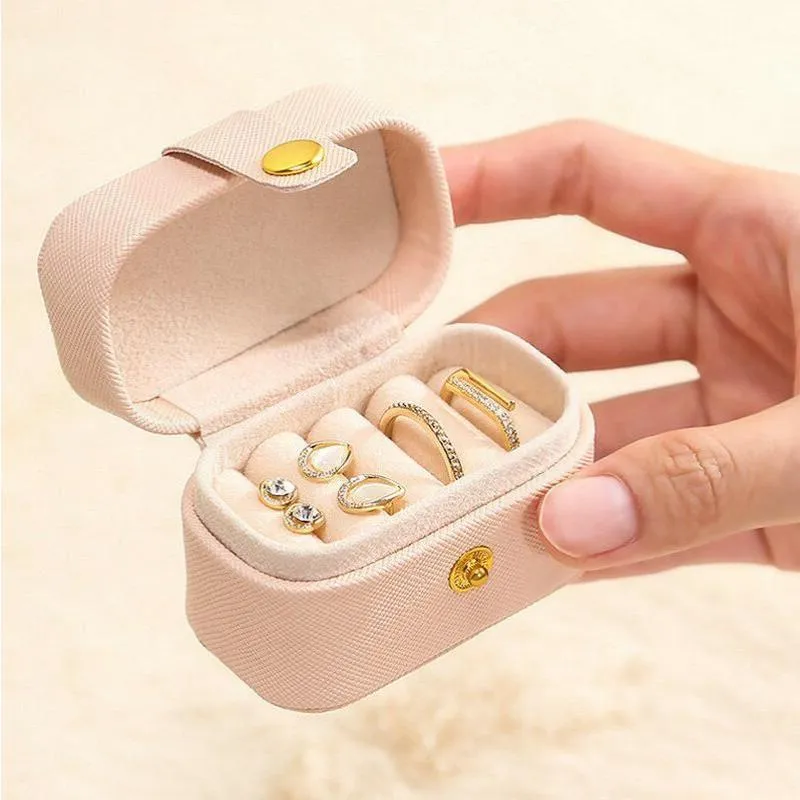 Liten bärbar smycken förvaringslåda pu läder researrangör ringörhängen mini display höljesinnehavare presentpaket ushap