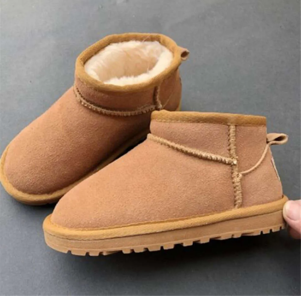 24 Marke Kinder Mädchen Mini Schneestiefel Winter Warme Kleinkind WGG Jungen Kinder Kinder Plüschschuhe Neuer Stil