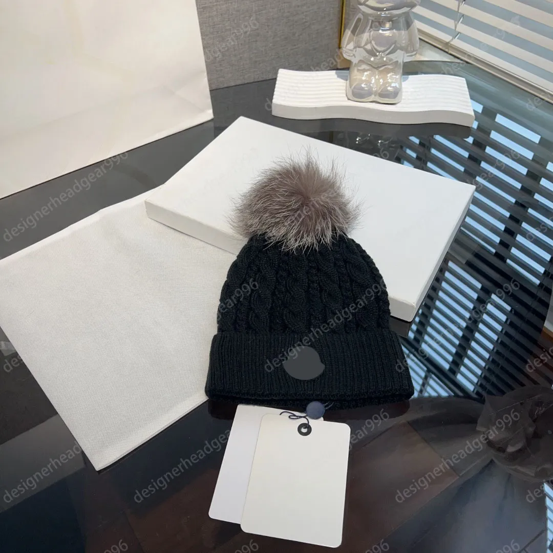 デザイナービーニーキャップデザイナーメンズキャップレディーススタイリッシュな温かい冬の帽子非常に弾力性のある濃厚で温かいユニセックスニットハットケースビーニーデザイナー冬の帽子